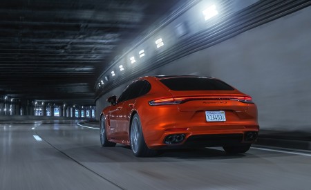 2021 Porsche Panamera Turbo S (US-Spec; Color: Papaya Metallic) Rear Wallpapers 450x275 (104)