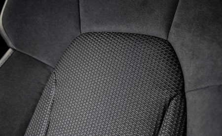 2021 Porsche Taycan (Color: Cherry Metallic) Interior Front Seats Wallpapers 450x275 (136)