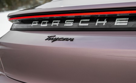 2021 Porsche Taycan (Color: Frozen Berry Metallic) Badge Wallpapers 450x275 (190)