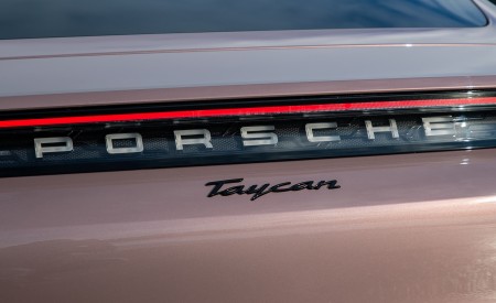 2021 Porsche Taycan (Color: Frozen Berry Metallic) Badge Wallpapers 450x275 (189)