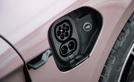 2021 Porsche Taycan (Color: Frozen Berry Metallic) Charging Port Wallpapers 450x275 (187)