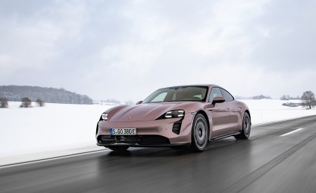 2021 Porsche Taycan (Color: Frozen Berry Metallic) Front Three-Quarter Wallpapers  450x275 (167)
