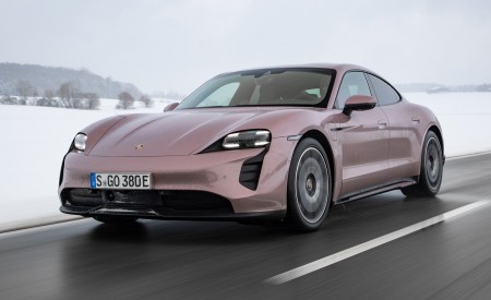 2021 Porsche Taycan (Color: Frozen Berry Metallic) Front Three-Quarter Wallpapers 450x275 (147)