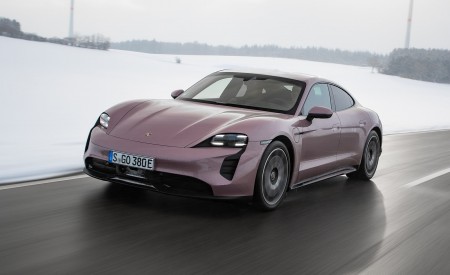 2021 Porsche Taycan (Color: Frozen Berry Metallic) Front Three-Quarter Wallpapers 450x275 (165)