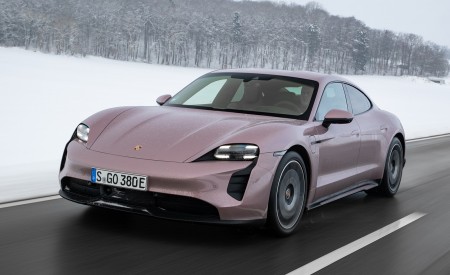 2021 Porsche Taycan (Color: Frozen Berry Metallic) Front Three-Quarter Wallpapers 450x275 (163)