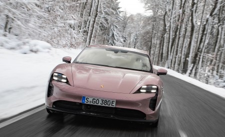 2021 Porsche Taycan (Color: Frozen Berry Metallic) Front Wallpapers 450x275 (161)