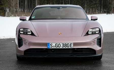 2021 Porsche Taycan (Color: Frozen Berry Metallic) Front Wallpapers 450x275 (173)