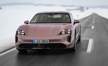 2021 Porsche Taycan (Color: Frozen Berry Metallic) Front Wallpapers 450x275 (157)
