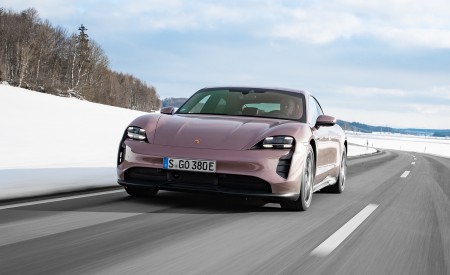 2021 Porsche Taycan (Color: Frozen Berry Metallic) Front Wallpapers 450x275 (141)