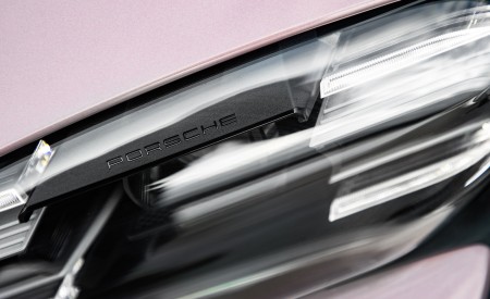 2021 Porsche Taycan (Color: Frozen Berry Metallic) Headlight Wallpapers 450x275 (182)