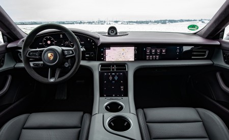 2021 Porsche Taycan (Color: Frozen Berry Metallic) Interior Cockpit Wallpapers 450x275 (197)