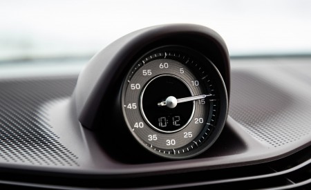 2021 Porsche Taycan (Color: Frozen Berry Metallic) Interior Detail Wallpapers 450x275 (205)