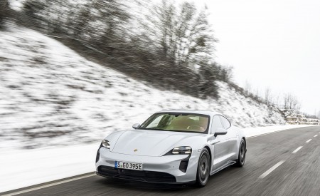 2021 Porsche Taycan (Color: Ice Grey Metallic) Front Three-Quarter Wallpapers 450x275 (57)
