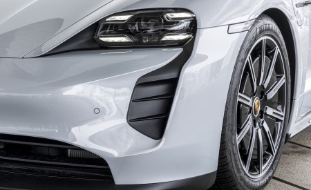 2021 Porsche Taycan (Color: Ice Grey Metallic) Headlight Wallpapers 450x275 (80)
