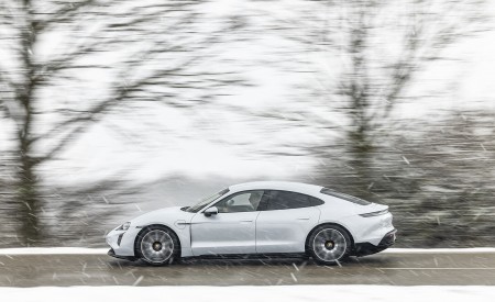 2021 Porsche Taycan (Color: Ice Grey Metallic) Side Wallpapers 450x275 (71)