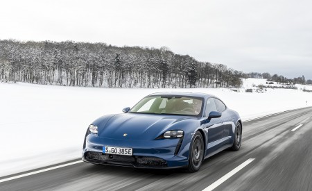 2021 Porsche Taycan (Color: Neptune Blue) Front Three-Quarter Wallpapers 450x275 (14)