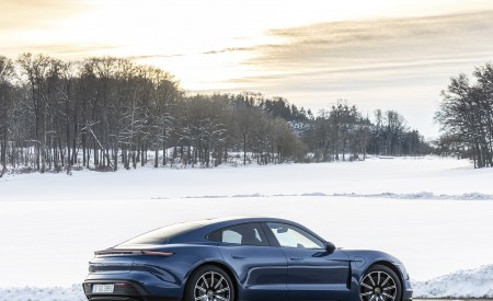 2021 Porsche Taycan (Color: Neptune Blue) Rear Three-Quarter Wallpapers 450x275 (36)