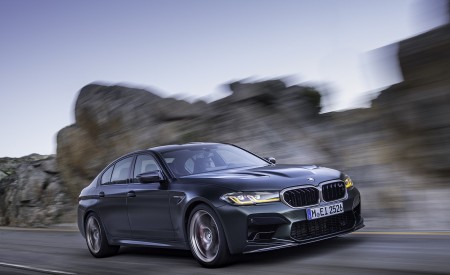2022 BMW M5 CS Front Three-Quarter Wallpapers  450x275 (30)
