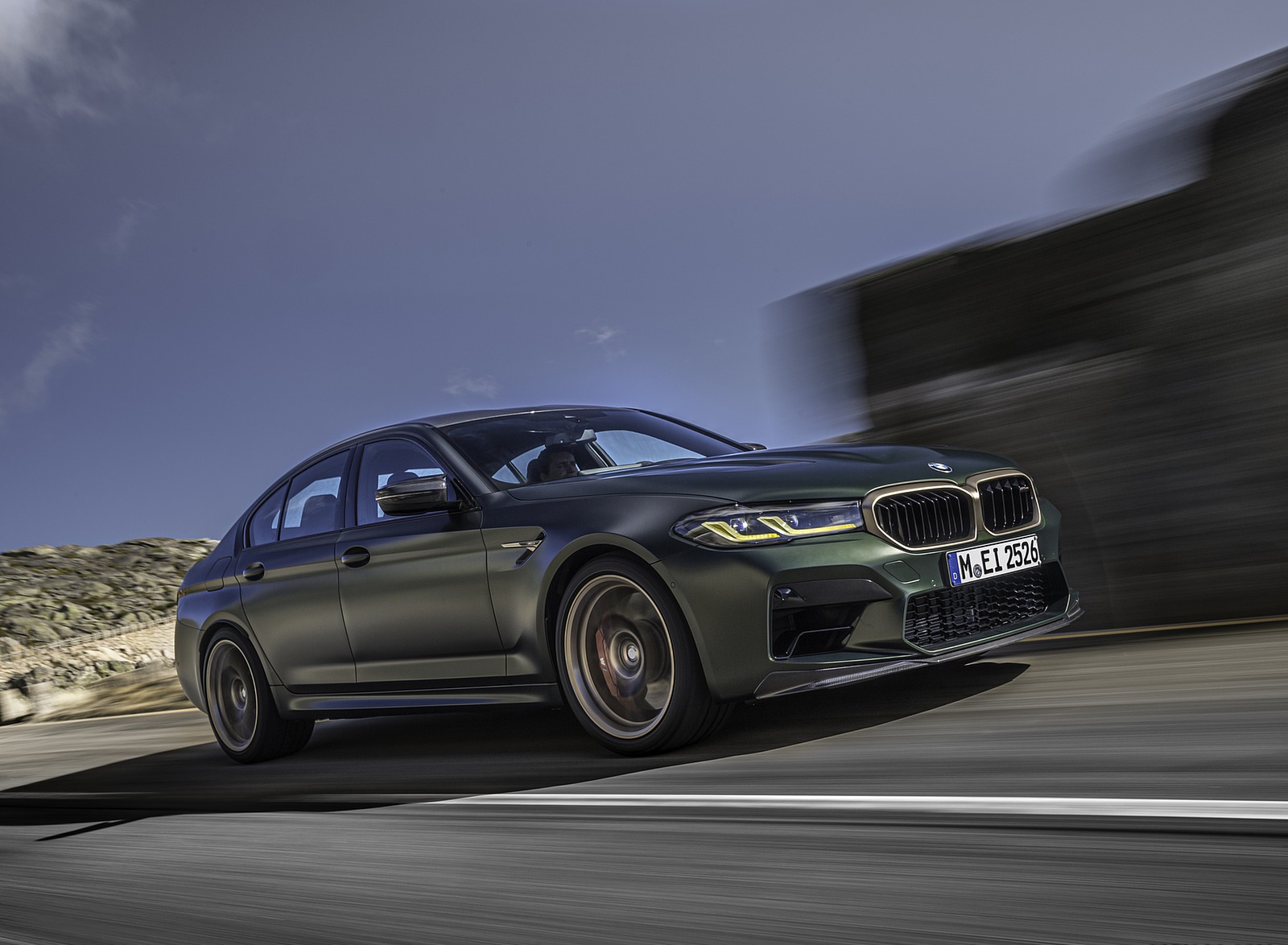 2022 BMW M5 CS Front Three-Quarter Wallpapers  (1)
