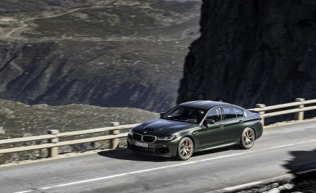 2022 BMW M5 CS Front Three-Quarter Wallpapers  450x275 (43)