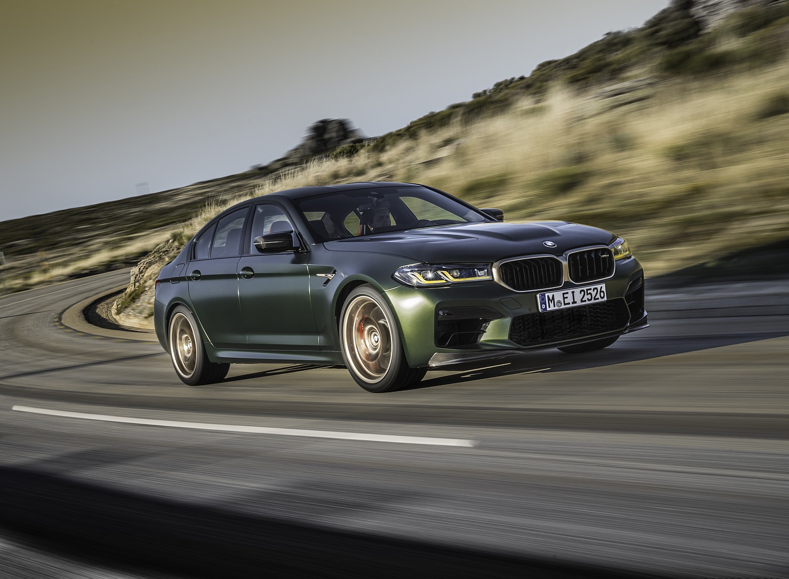 2022 BMW M5 CS Front Three-Quarter Wallpapers  (7)
