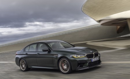 2022 BMW M5 CS Front Three-Quarter Wallpapers 450x275 (46)