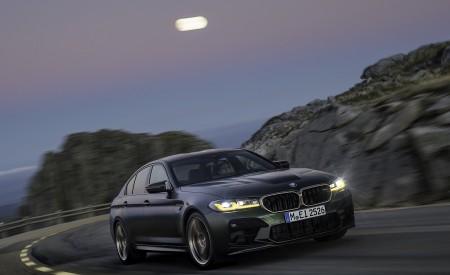 2022 BMW M5 CS Front Three-Quarter Wallpapers 450x275 (24)