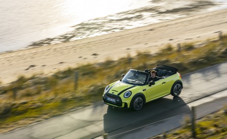 2022 MINI Convertible Front Three-Quarter Wallpapers 450x275 (26)