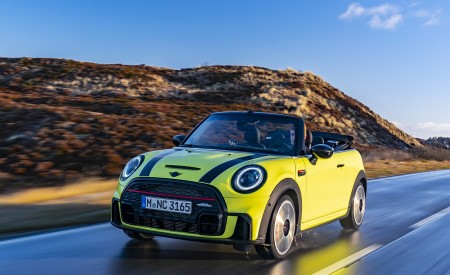 2022 MINI Convertible Front Three-Quarter Wallpapers  450x275 (2)