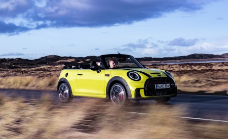 2022 MINI Convertible Front Three-Quarter Wallpapers  450x275 (15)