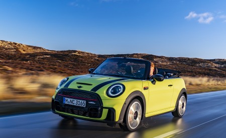 2022 MINI Convertible Front Three-Quarter Wallpapers 450x275 (5)