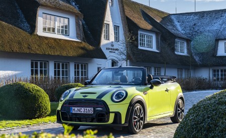 2022 MINI Convertible Front Three-Quarter Wallpapers 450x275 (42)