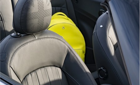 2022 MINI Convertible Interior Detail Wallpapers 450x275 (69)