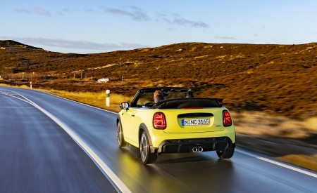 2022 MINI Convertible Rear Three-Quarter Wallpapers  450x275 (11)