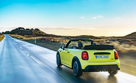 2022 MINI Convertible Rear Three-Quarter Wallpapers  450x275 (18)