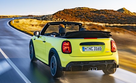 2022 MINI Convertible Rear Three-Quarter Wallpapers 450x275 (12)