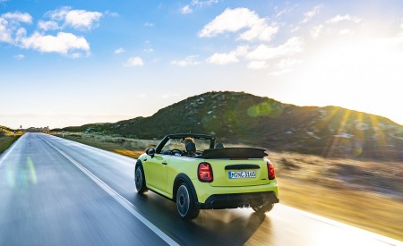 2022 MINI Convertible Rear Three-Quarter Wallpapers 450x275 (13)