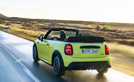 2022 MINI Convertible Rear Three-Quarter Wallpapers  450x275 (20)