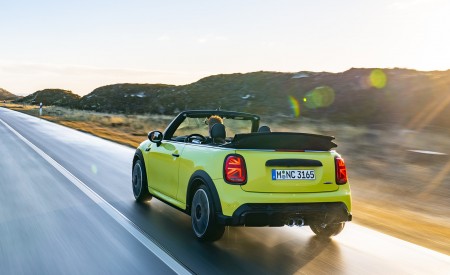 2022 MINI Convertible Rear Three-Quarter Wallpapers 450x275 (21)