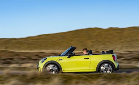 2022 MINI Convertible Side Wallpapers 450x275 (31)
