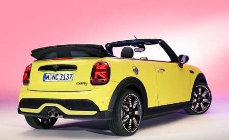 2022 MINI Cooper S Convertible Rear Three-Quarter Wallpapers 450x275 (80)