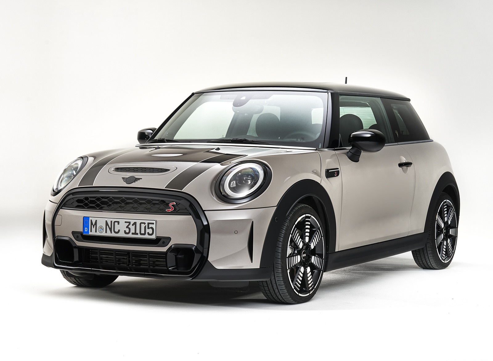 2022 MINI Cooper S Hardtop 2 Door Front Three-Quarter Wallpapers (7)