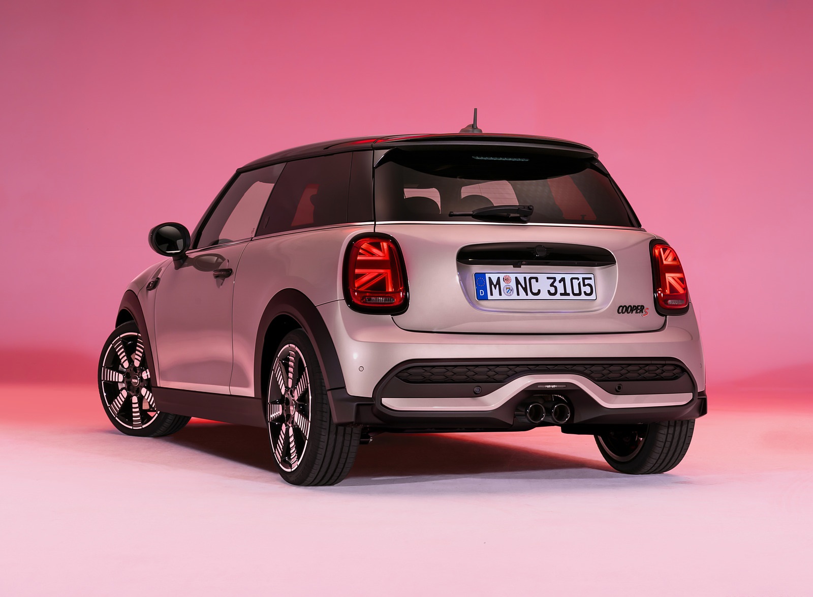 2022 MINI Cooper S Hardtop 2 Door Rear Three-Quarter Wallpapers (6)