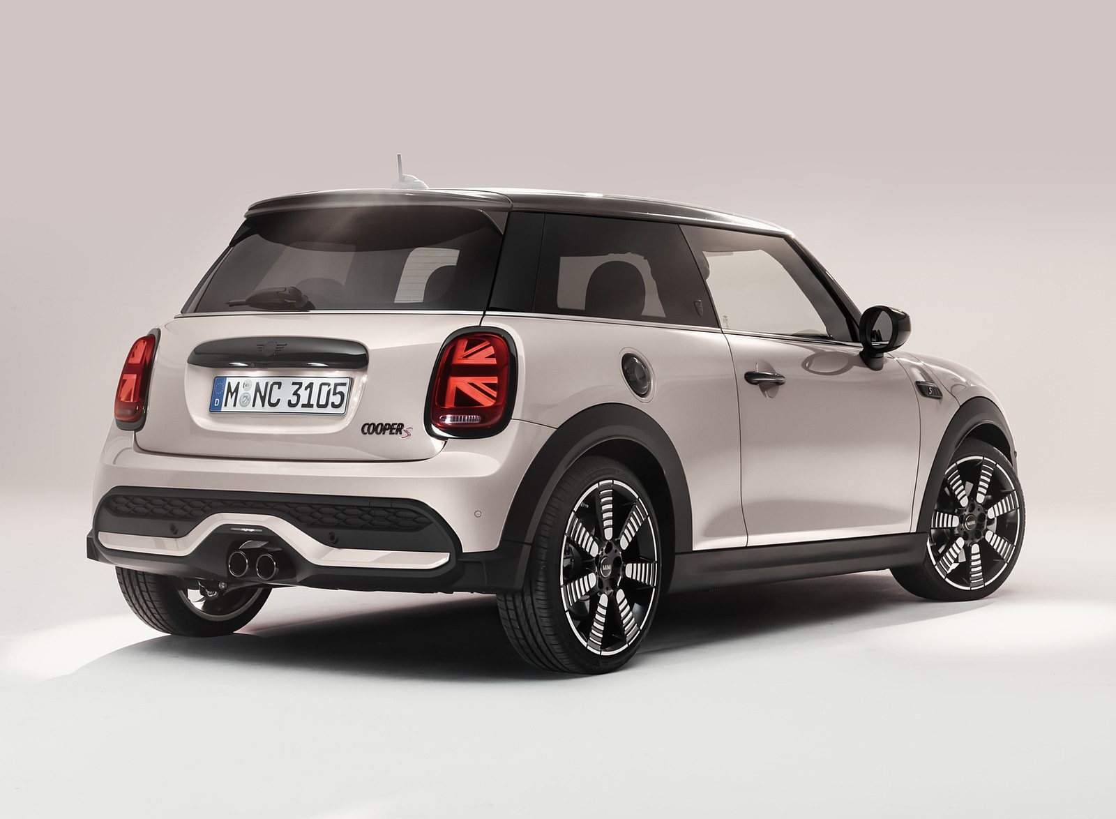2022 MINI Cooper S Hardtop 2 Door Rear Three-Quarter Wallpapers (3)