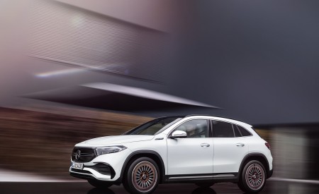 2022 Mercedes-Benz EQA EQA 250 Edition 1 (Color: Digital White) Front Three-Quarter Wallpapers 450x275 (12)