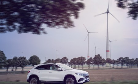 2022 Mercedes-Benz EQA EQA 250 Edition 1 (Color: Digital White) Side Wallpapers 450x275 (8)