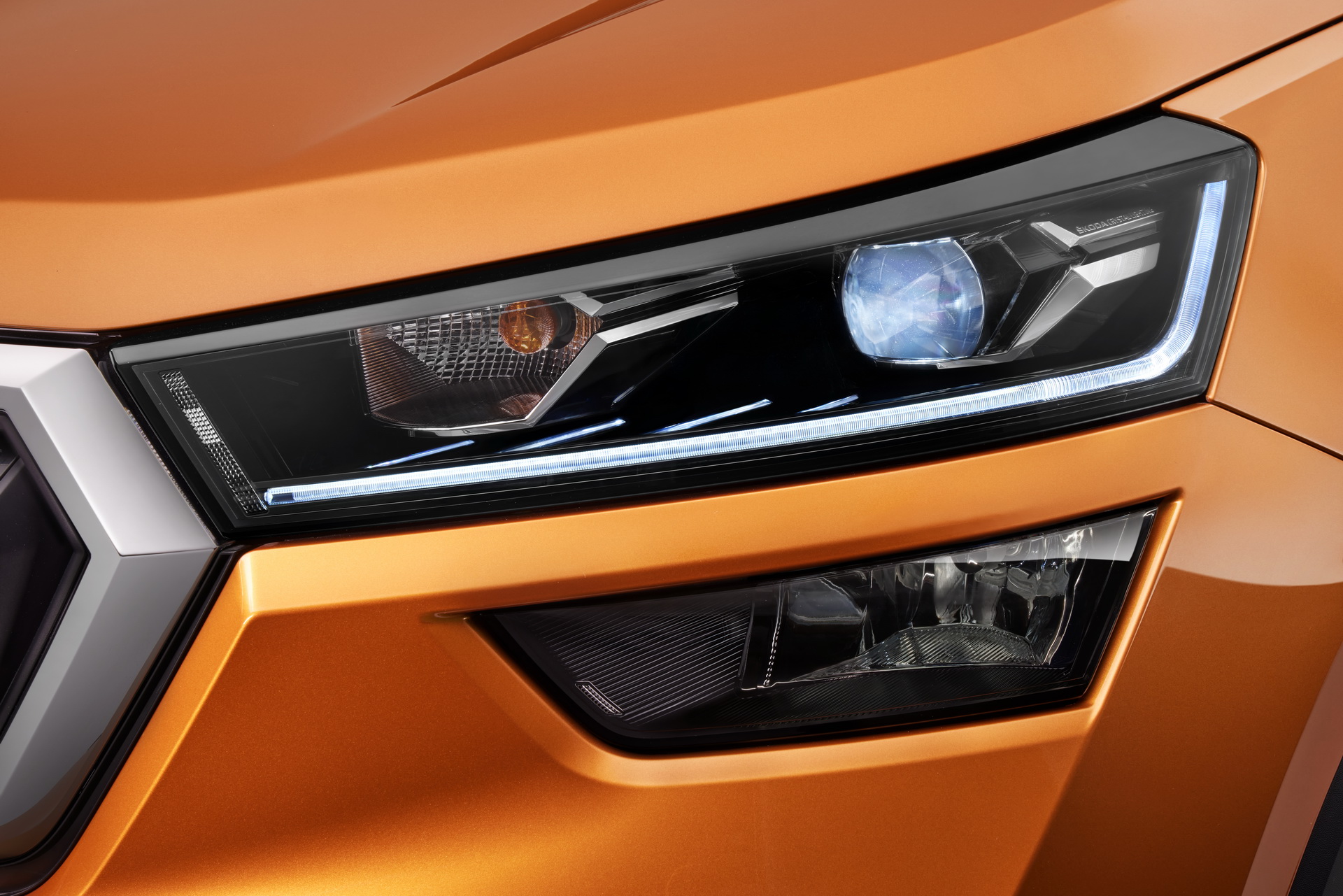 2022 Skoda Kushaq Headlight Wallpapers (12)