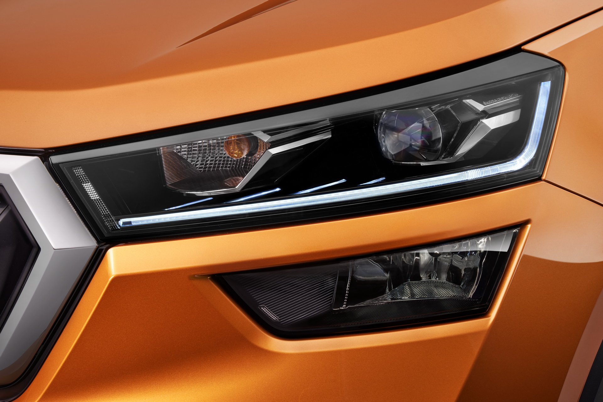 2022 Skoda Kushaq Headlight Wallpapers (13)