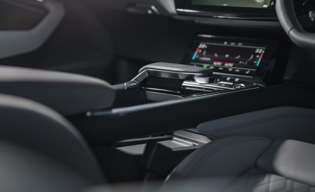 2021 Audi e-tron S Sportback (UK-Spec) Central Console Wallpapers 450x275 (96)