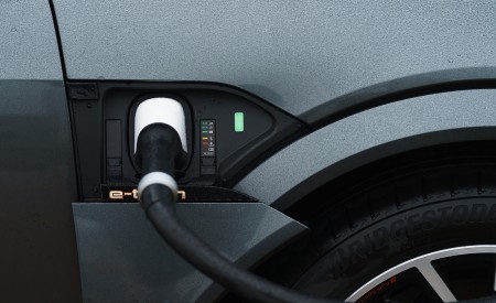 2021 Audi e-tron S Sportback (UK-Spec) Charging Wallpapers  450x275 (79)